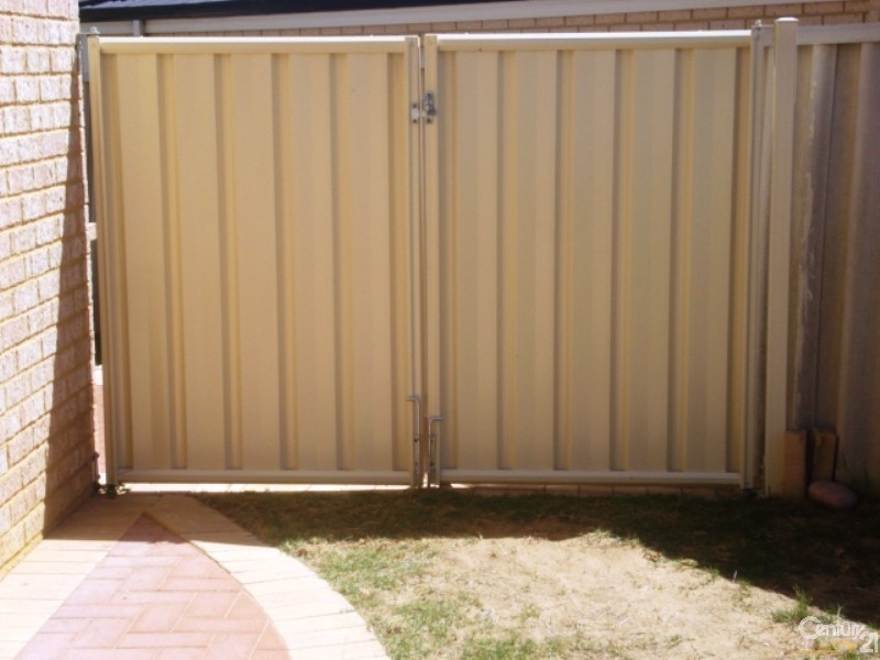 7 Poivre Place, San Remo WA 6210