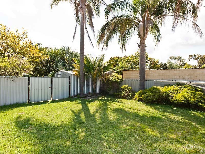 18 Kallang Road, Coodanup WA 6210