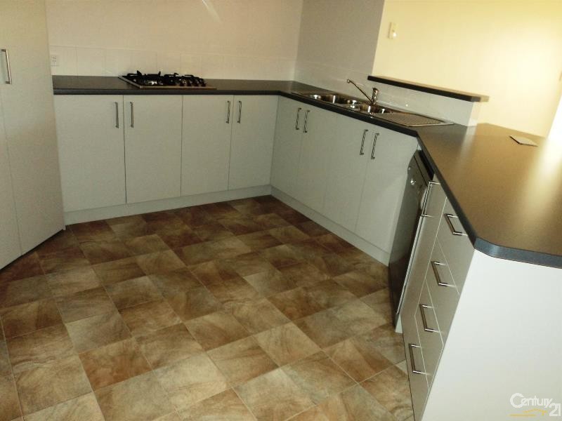 36 Santalum Circus, Halls Head WA 6210