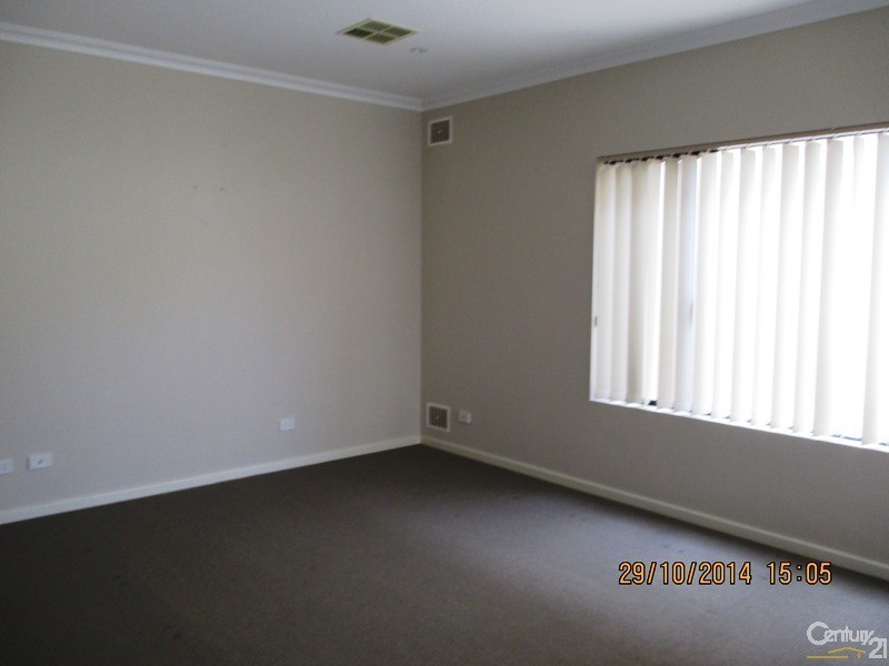 23 Stevenson Street, Dudley Park WA 6210