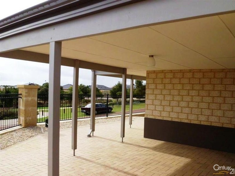 40 Cawana Parkway, Lakelands WA 6180