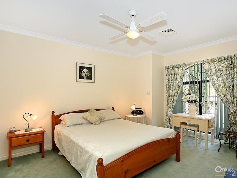 26 Santavea Mews, Halls Head WA 6210