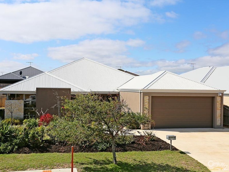 287 Peelwood Parade, Halls Head WA 6210