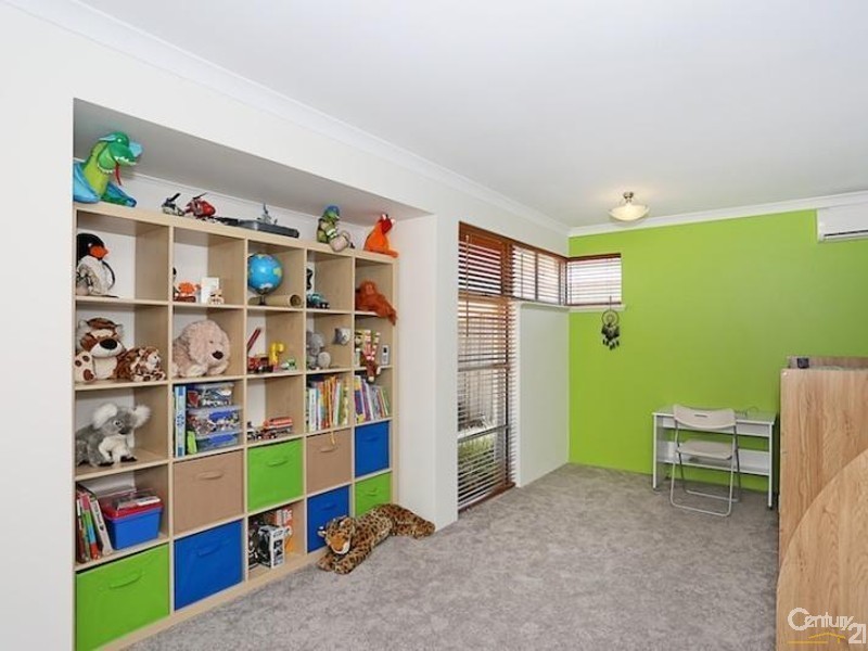 287 Peelwood Parade, Halls Head WA 6210