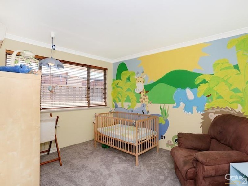 287 Peelwood Parade, Halls Head WA 6210