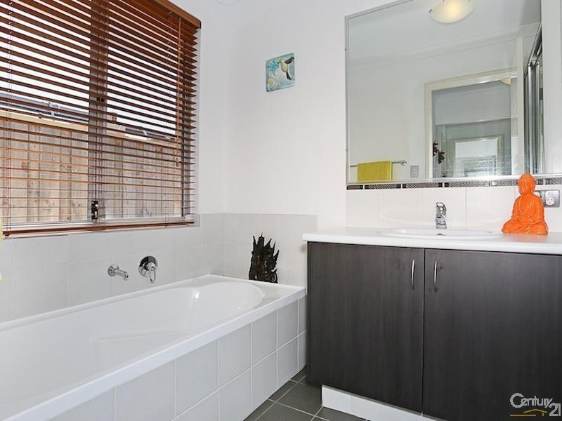 287 Peelwood Parade, Halls Head WA 6210