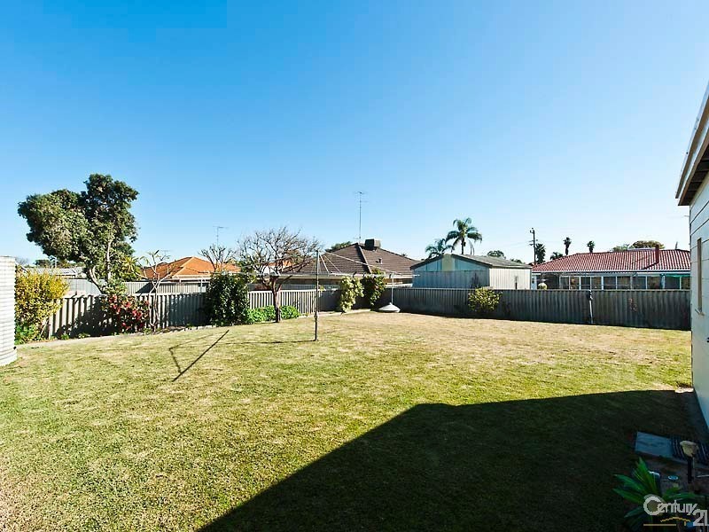 24 Forward Street, Mandurah WA 6210