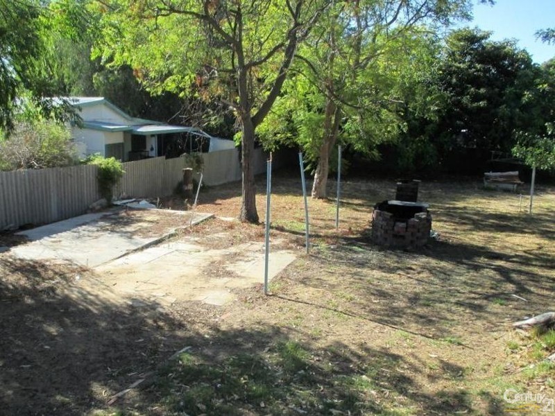 28 Service Street, Mandurah WA 6210