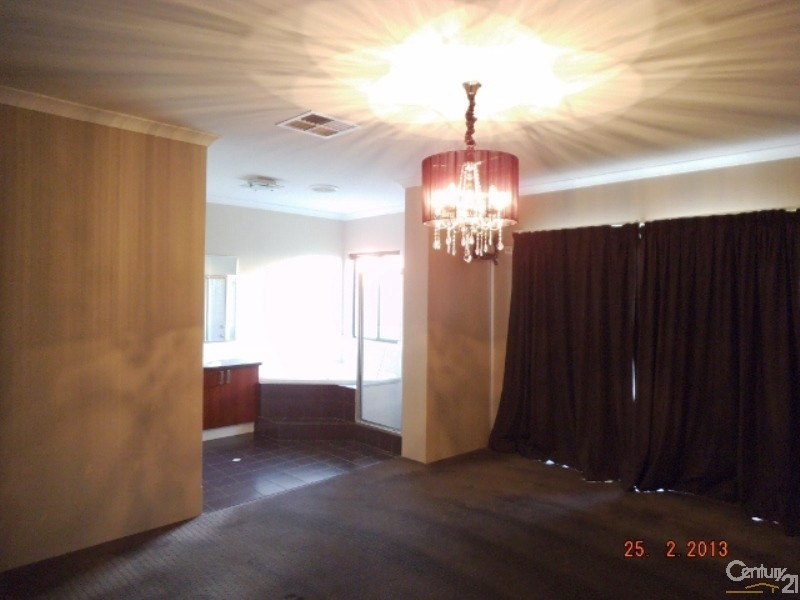 5 Pictum Way, Halls Head WA 6210