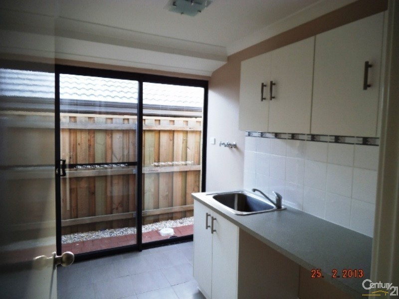 5 Pictum Way, Halls Head WA 6210