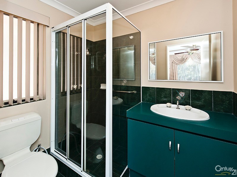 3 Wintersweet Place, Halls Head WA 6210