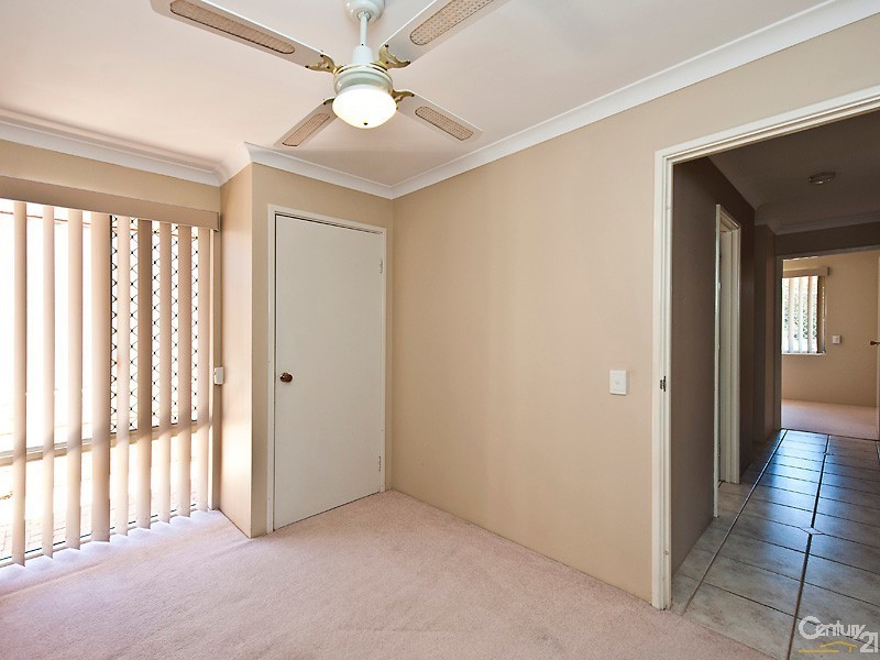 3 Wintersweet Place, Halls Head WA 6210