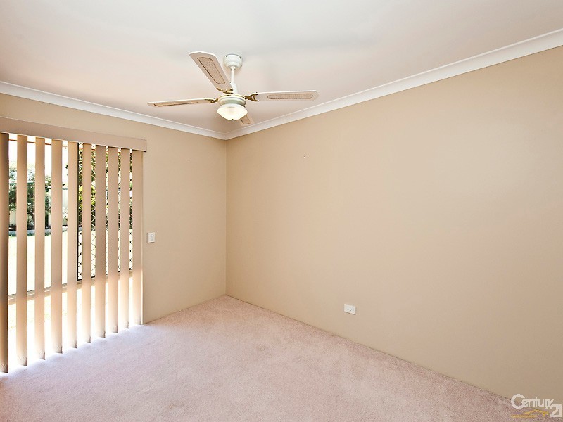 3 Wintersweet Place, Halls Head WA 6210