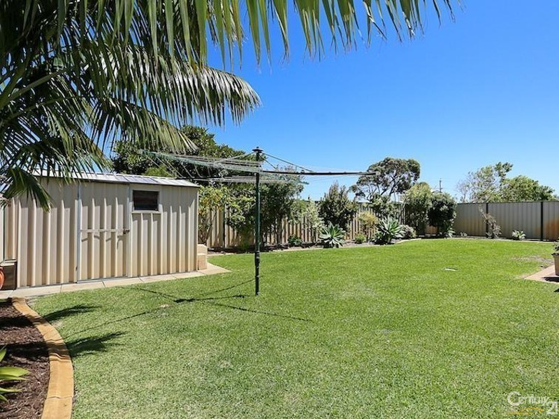 39 Yanrey Street, Golden Bay WA 6174