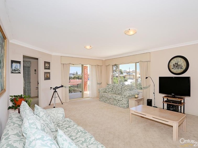 39 Yanrey Street, Golden Bay WA 6174