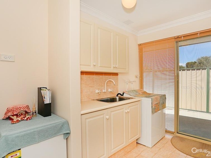 39 Yanrey Street, Golden Bay WA 6174