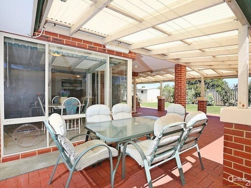 39 Yanrey Street, Golden Bay WA 6174