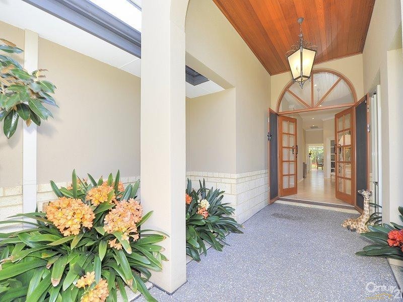 8 Maggie Way, Coodanup WA 6210