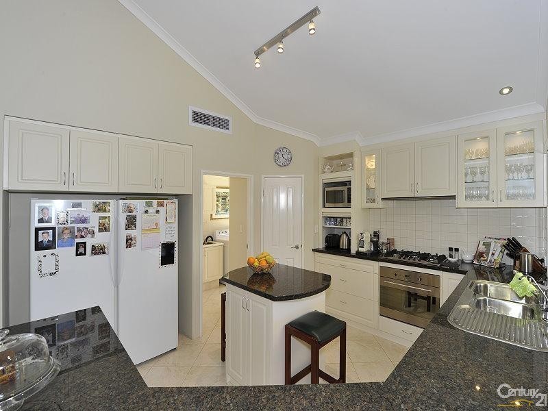 8 Maggie Way, Coodanup WA 6210