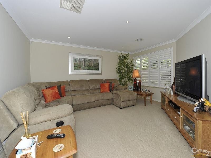 8 Maggie Way, Coodanup WA 6210