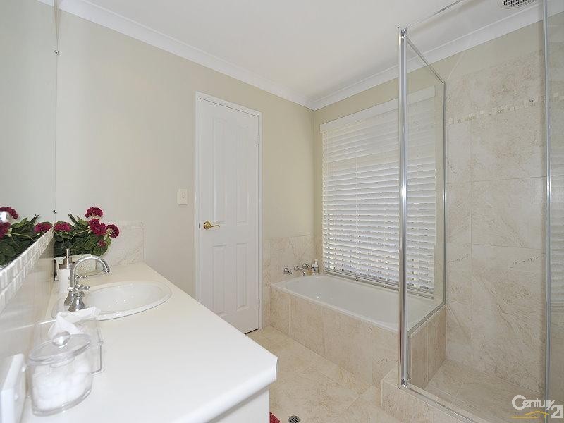 8 Maggie Way, Coodanup WA 6210