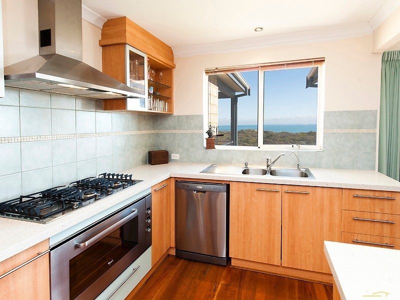 11 Abeona Parade, Madora Bay WA 6210