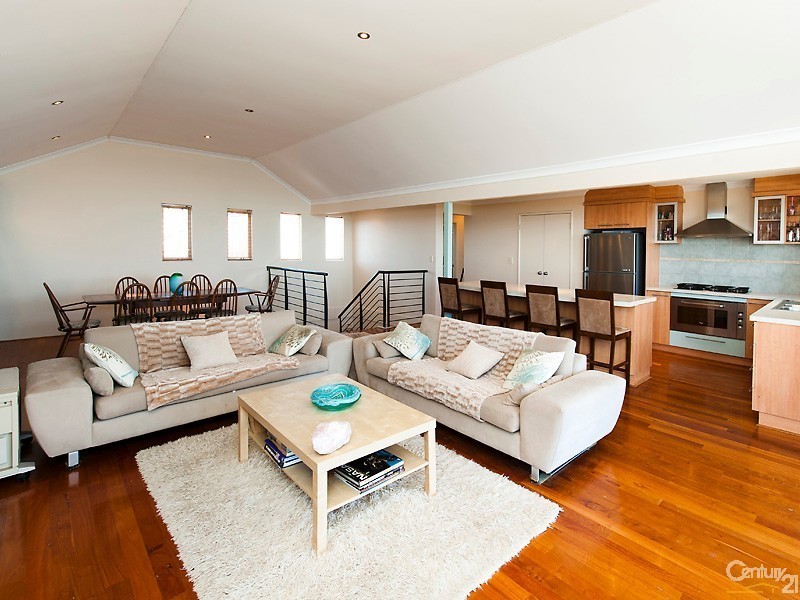 11 Abeona Parade, Madora Bay WA 6210