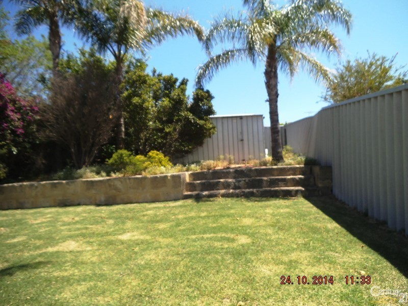3 Muirfield Court, Halls Head WA 6210