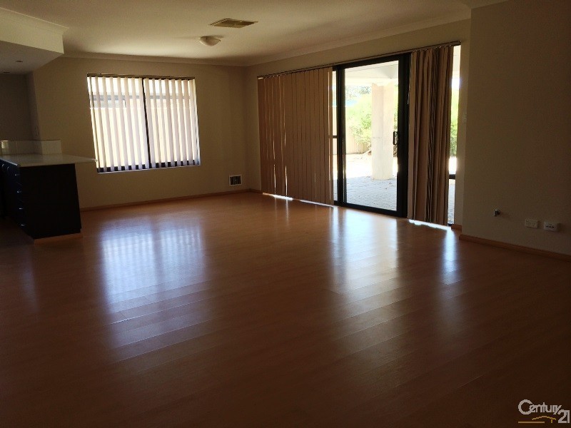 3 Adela Bend, Lakelands WA 6180