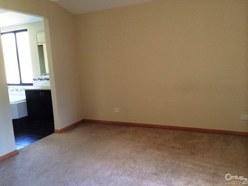 3 Adela Bend, Lakelands WA 6180