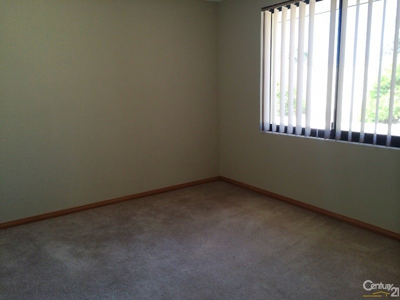 3 Adela Bend, Lakelands WA 6180