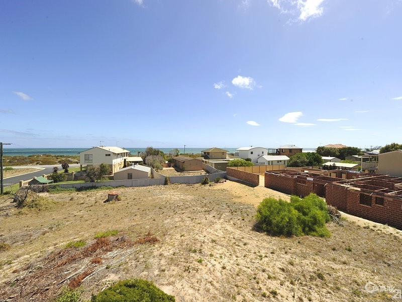 15 Parmelia Way, Madora Bay WA 6210