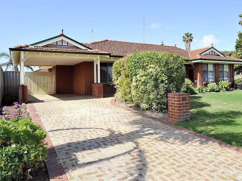 46 Admiralty Crescent, Halls Head WA 6210