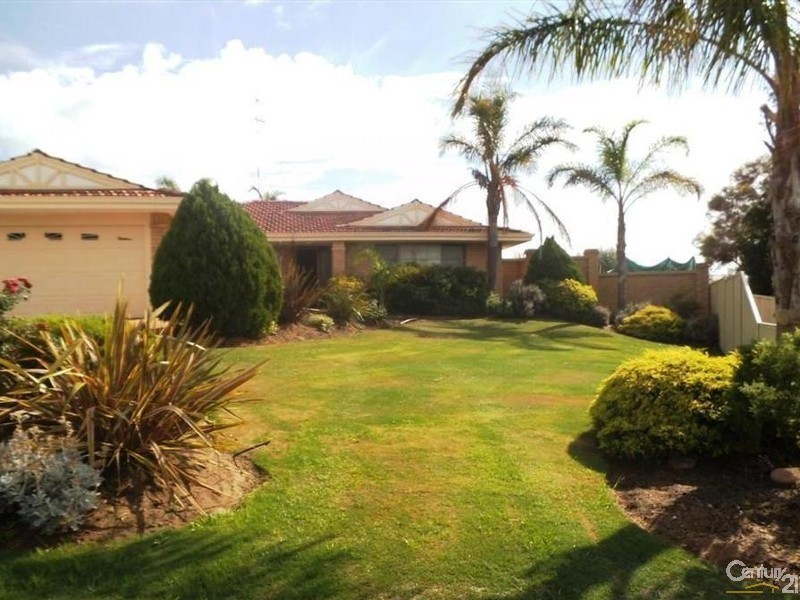 3 Muirfield Court, Halls Head WA 6210