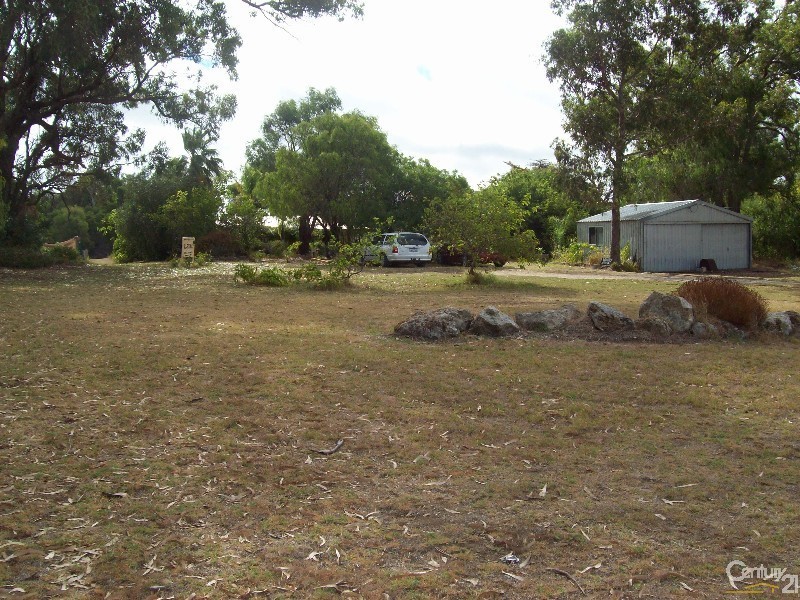 286 Newnham Road, Lake Clifton WA 6215