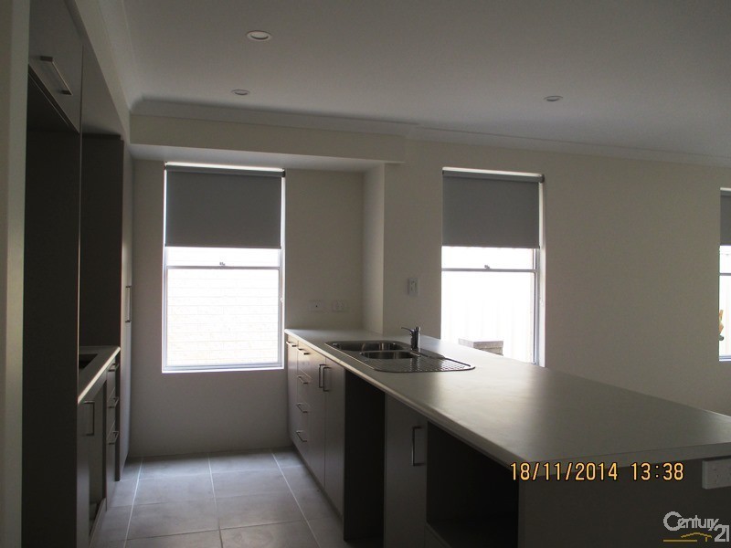 3 Tuart Avenue, Mandurah WA 6210