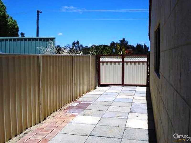 1 Nairn Road, Coodanup WA 6210