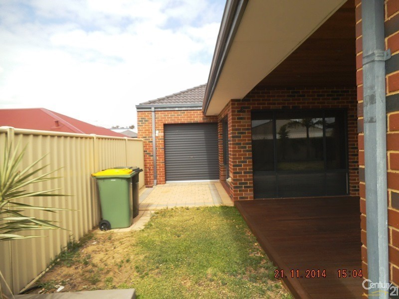 5 Karri Karri Pass, Lakelands WA 6180