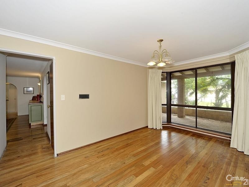 23 Admiralty Crescent, Halls Head WA 6210