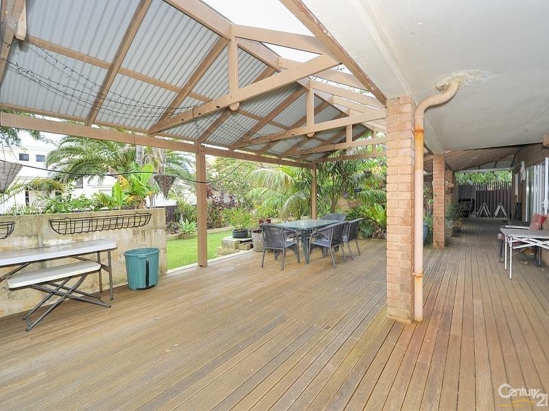 23 Admiralty Crescent, Halls Head WA 6210