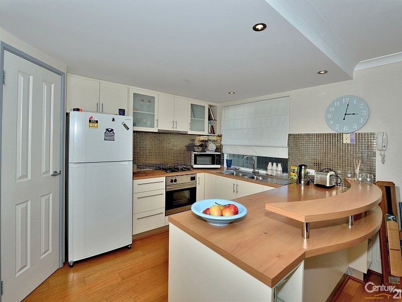 4/47 Tuckey Street, Mandurah WA 6210