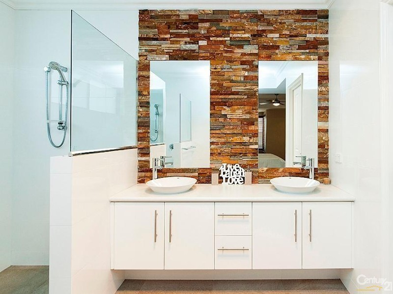 12 Bamburgh Turn, Meadow Springs WA 6210