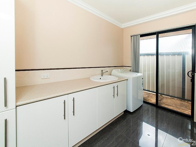 12 Bamburgh Turn, Meadow Springs WA 6210