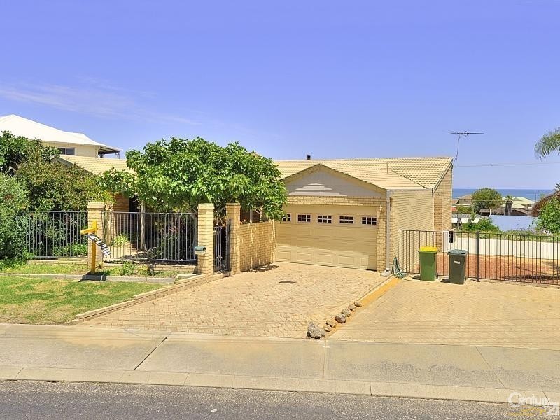 16 Karinga Road, San Remo WA 6210