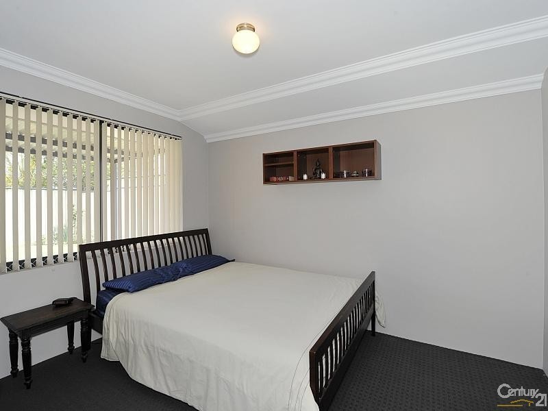 24 Finchley Avenue, Meadow Springs WA 6210