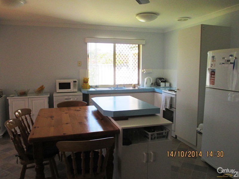 4 Torrens Place, Greenfields WA 6210