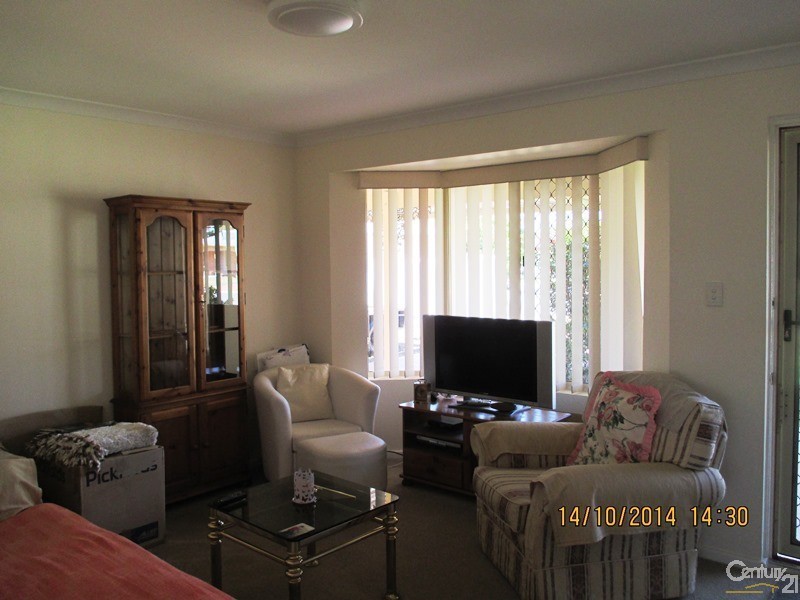 4 Torrens Place, Greenfields WA 6210