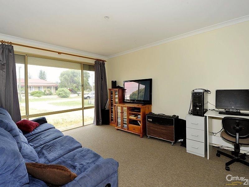 6 Heath Street, Singleton WA 6175