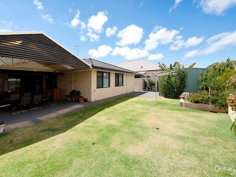 13 Chalice Rise, Lakelands WA 6180