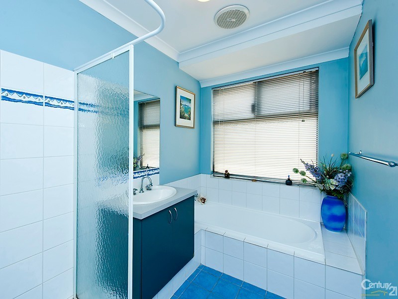 13 Chalice Rise, Lakelands WA 6180